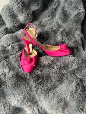 Beverly Feldman Hot Pink Slingback Heels with Rosette